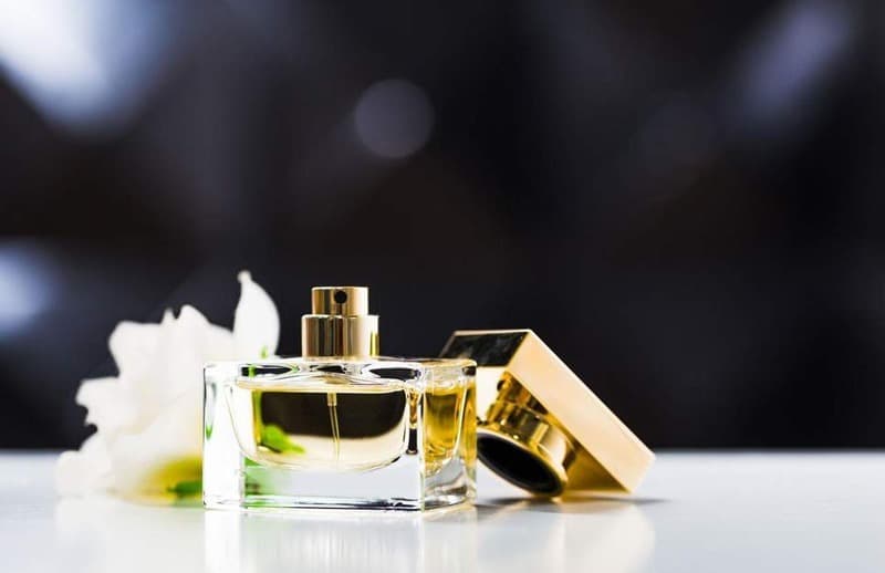 عطر زنانه - عطر بهاری