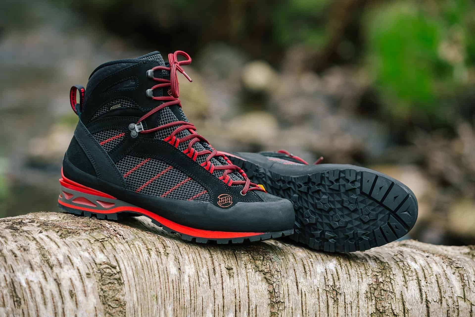 کفش کوهنوردی هانواگ