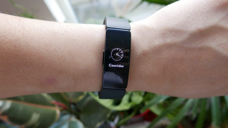  Fitbit Inspire HR 4